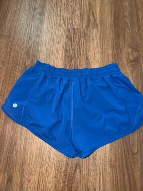 Lululemon Hotty Hot Short 2.5” in Cobalt Blue Size 8